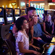 zeus demo Live Casino dealer profesional siaran langsung meja baccarat dan roulette